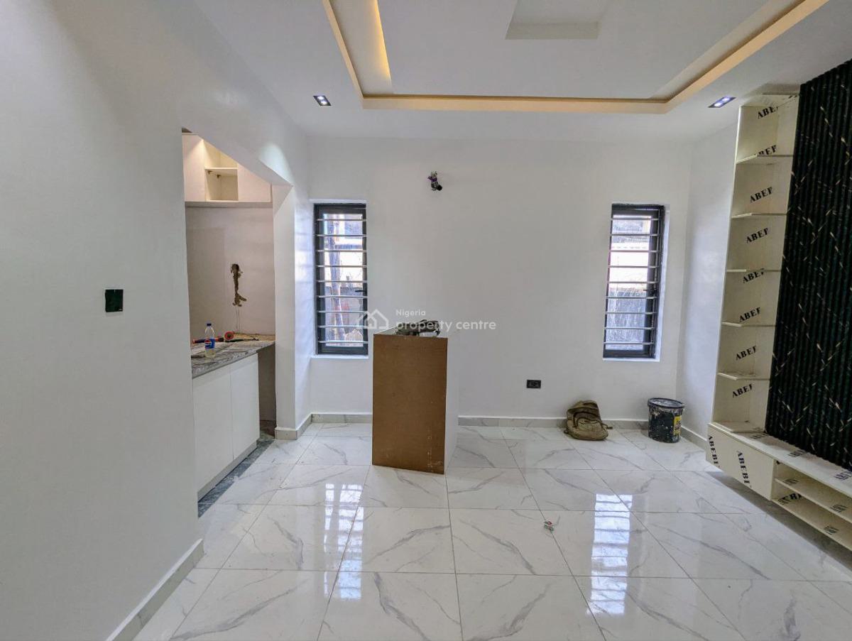 Open Plan 1 Bedroom Apartment in a Gated Area, Spg Road, Ologolo, Lekki, Lagos, Flat / Apartment for Sale