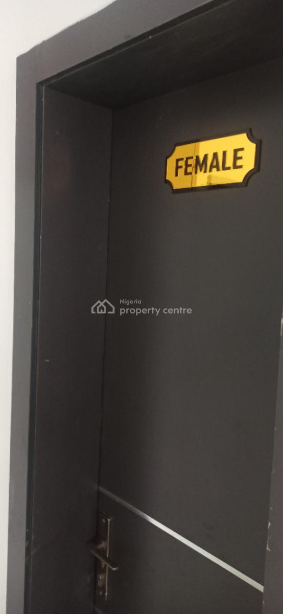 490sqm Showroom Space, Wuse 2, Abuja, Plaza / Complex / Mall for Rent