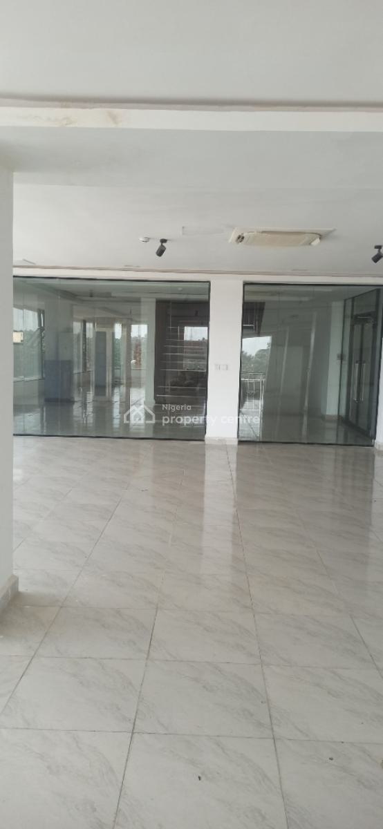 490sqm Showroom Space, Wuse 2, Abuja, Plaza / Complex / Mall for Rent