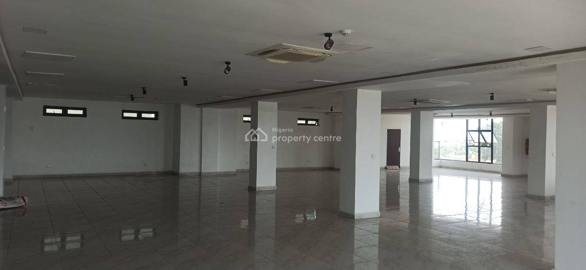 490sqm Showroom Space, Wuse 2, Abuja, Plaza / Complex / Mall for Rent
