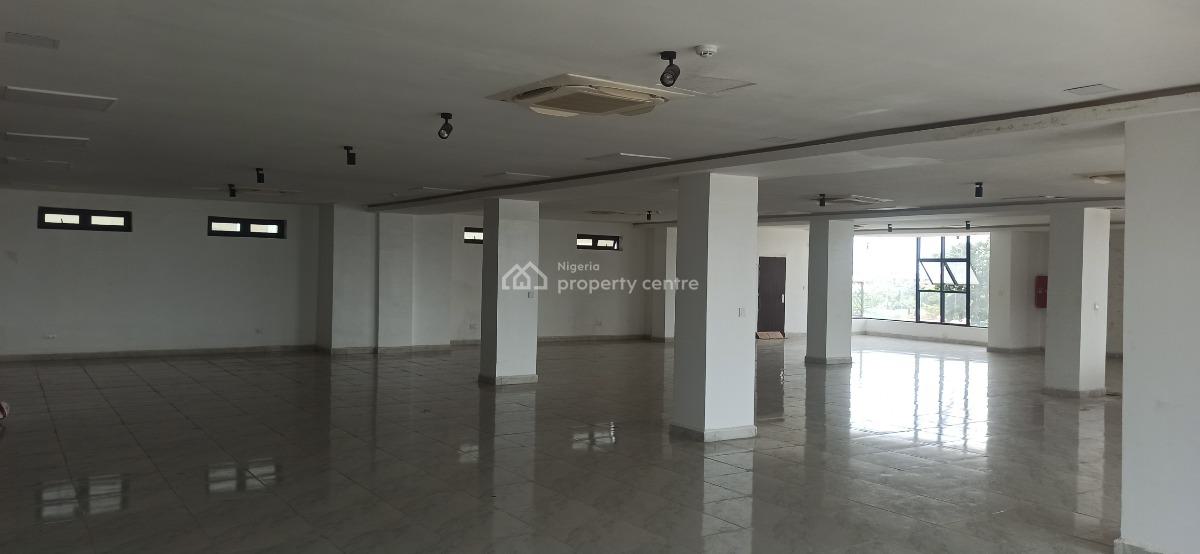 490sqm Showroom Space, Wuse 2, Abuja, Plaza / Complex / Mall for Rent