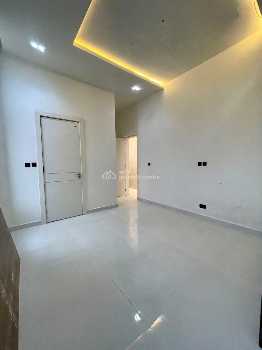 Outstanding Luxury 5 Bed Fully Detached Duplex with  Pool and Bq, Chevron, Lekki, Lagos, Detached Duplex for Sale