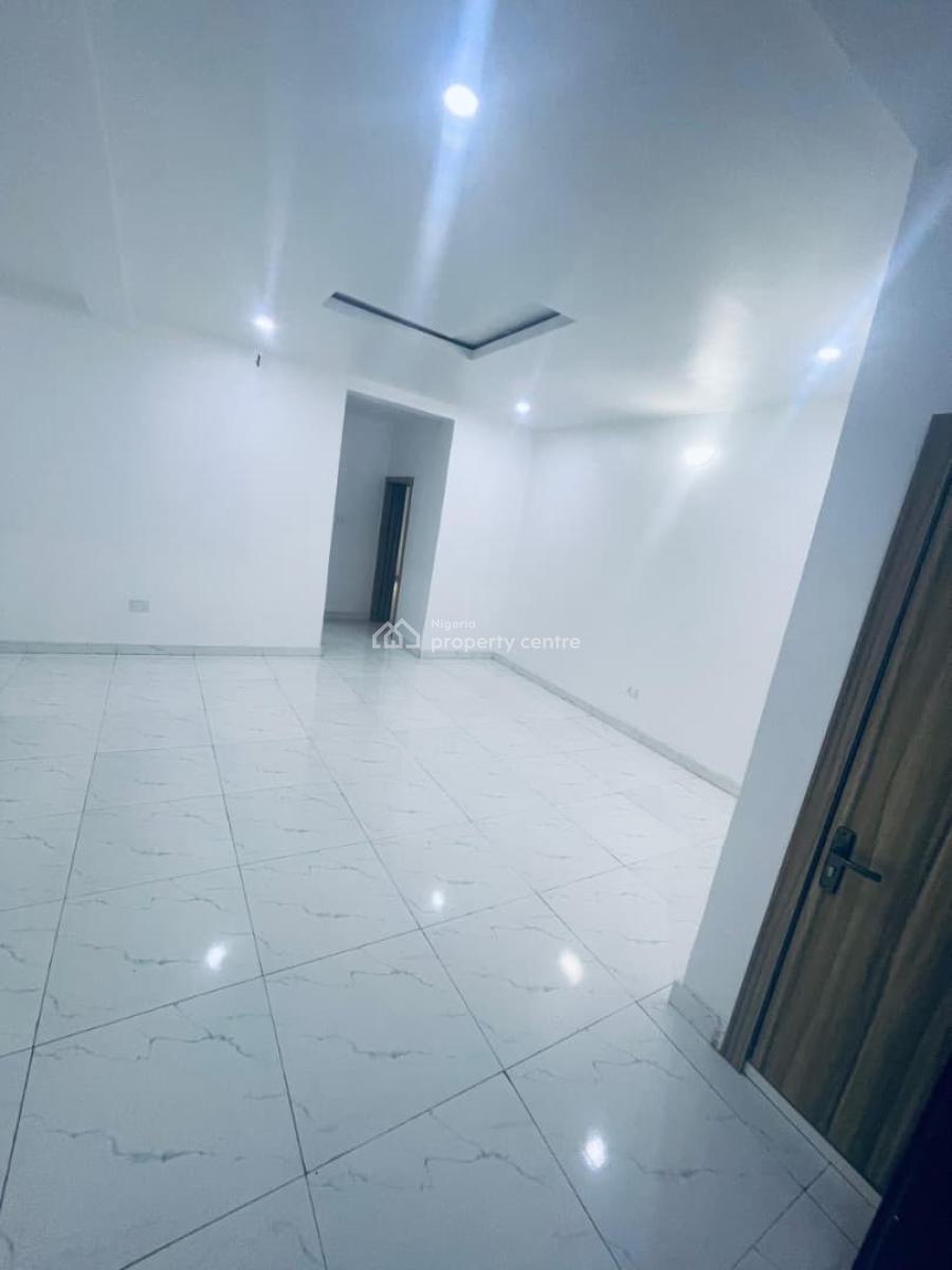 3bedroom Apartment Well Spacious in Chevron Drive, Chevron Drive, Lekki, Lagos, Flat / Apartment for Sale