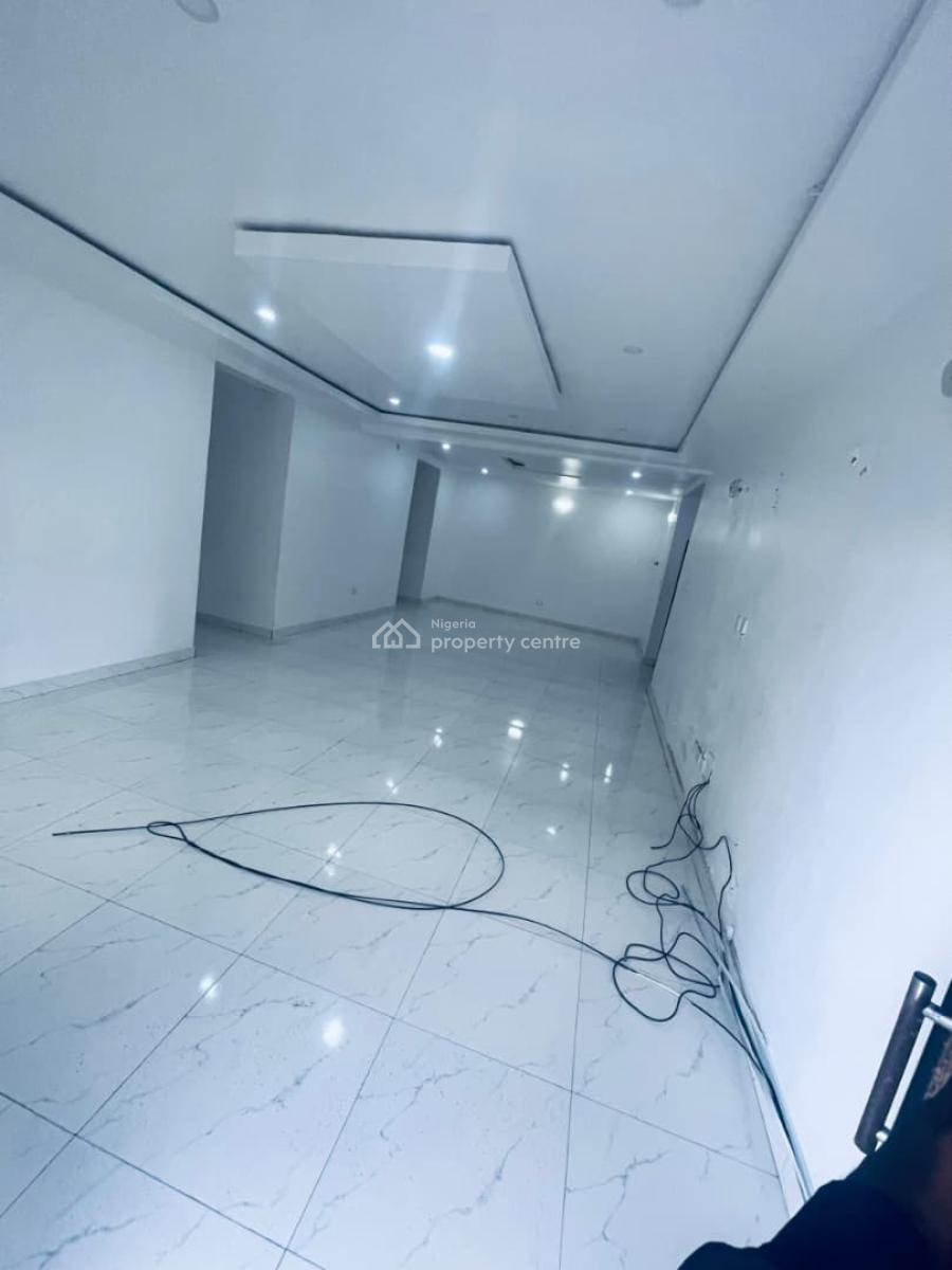 3bedroom Apartment Well Spacious in Chevron Drive, Chevron Drive, Lekki, Lagos, Flat / Apartment for Sale