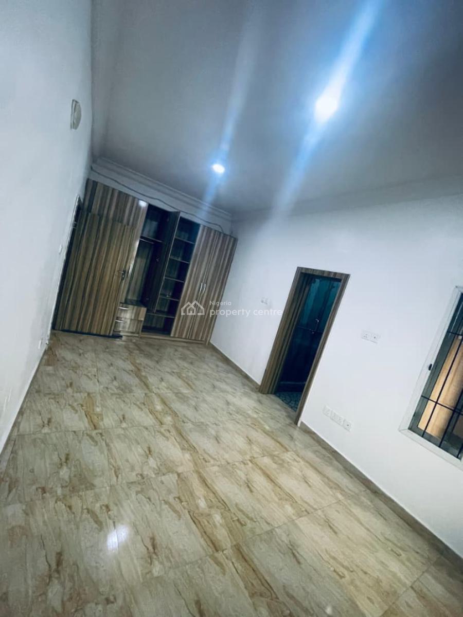 3bedroom Apartment Well Spacious in Chevron Drive, Chevron Drive, Lekki, Lagos, Flat / Apartment for Sale