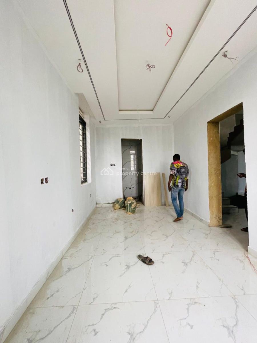 Alluring 4 Bedroom Terrace Plus Bq and Garage in a Serene Location, Alluring 4 Bedroom Terrace Plus Bq and Garage in a Serene Location, Gra, Ogudu, Lagos, House for Sale