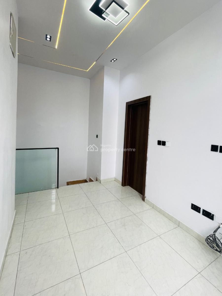 Exquisitely Carved 4 Bedroom Semi-detached Home with Bq, Ikota, Lekki, Lagos, Semi-detached Duplex for Sale