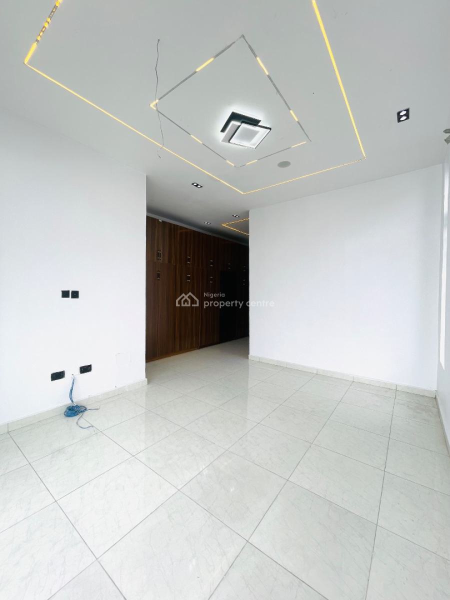 Exquisitely Carved 4 Bedroom Semi-detached Home with Bq, Ikota, Lekki, Lagos, Semi-detached Duplex for Sale