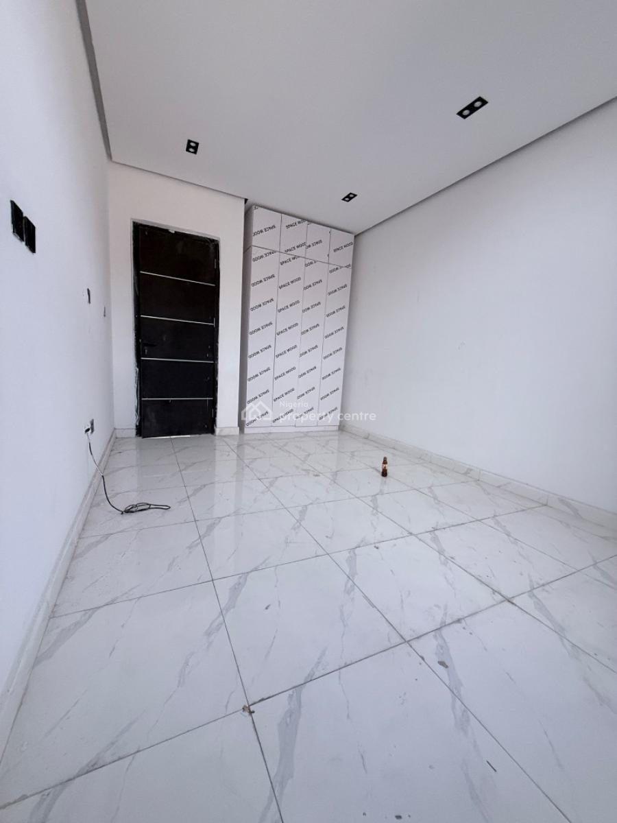 ️ Modern 2 Bedroom Apartments, Ologolo, Lekki, Lagos, Flat / Apartment for Sale