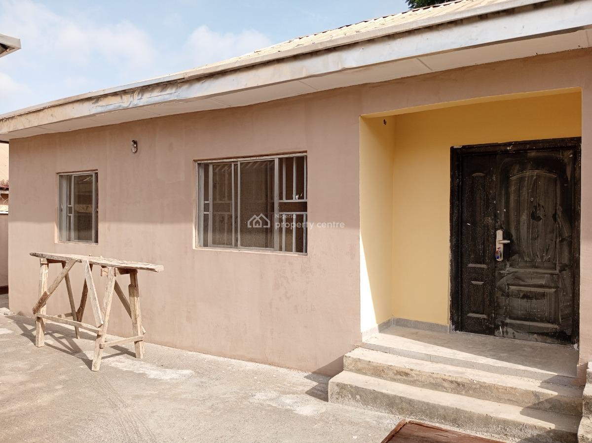 a Well Finished 2 Bedroom Flat, Lugbe Fha, Lugbe District, Abuja, Flat / Apartment for Rent