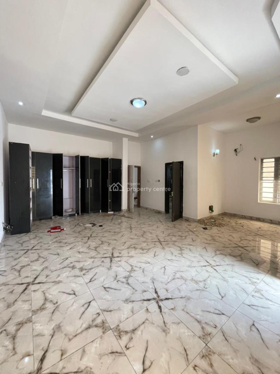 Spacious 1bedroom Master Shared Apartment, in a Proper Secured Estate on Orchid Road Before The Roundabout, Lekki, Lagos, Self Contain (single Rooms) for Rent