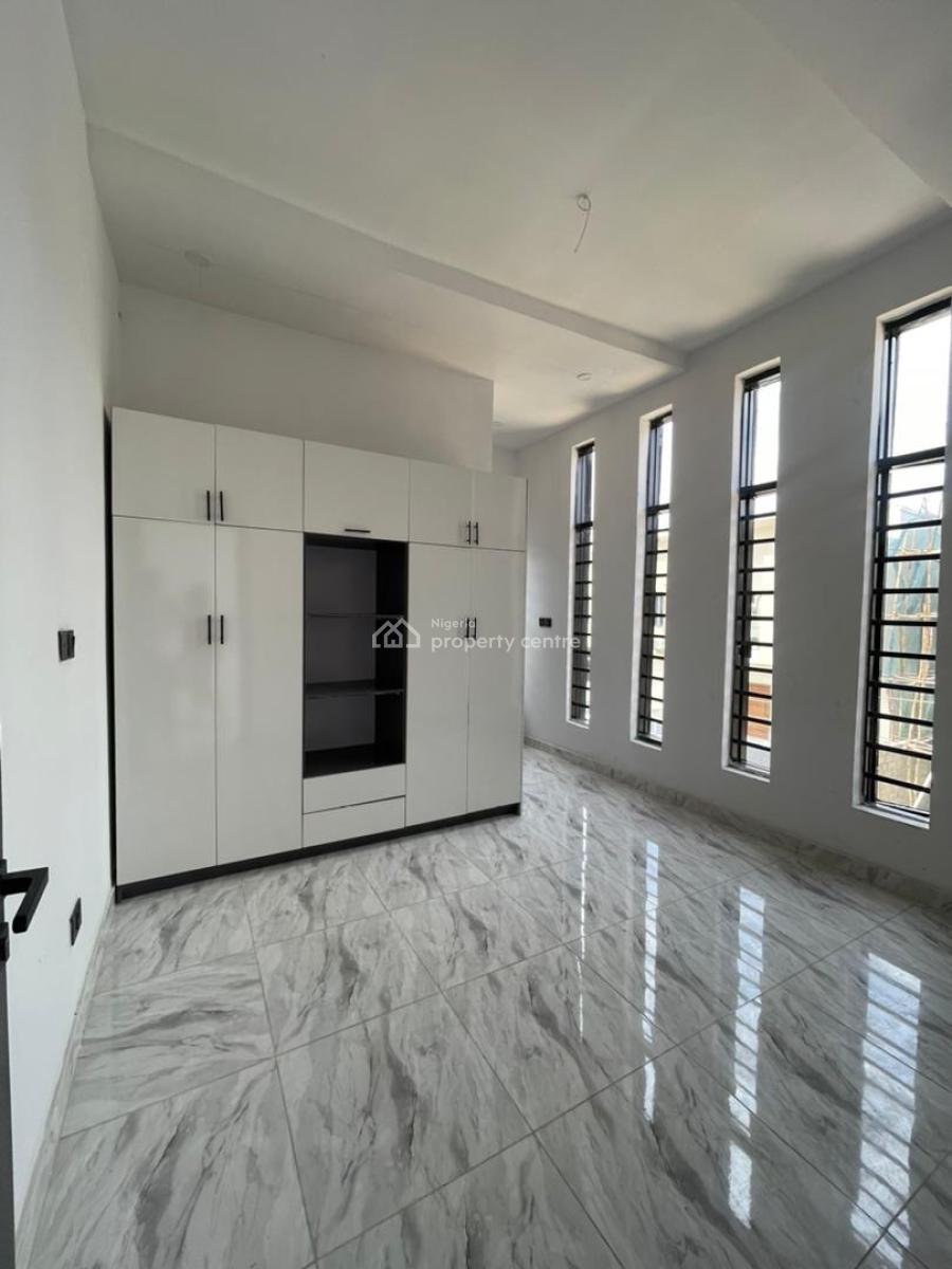 4bedroom Terrace House Well Standard in Ikota, Ikota Gra, Lekki, Lagos, Terraced Duplex for Rent