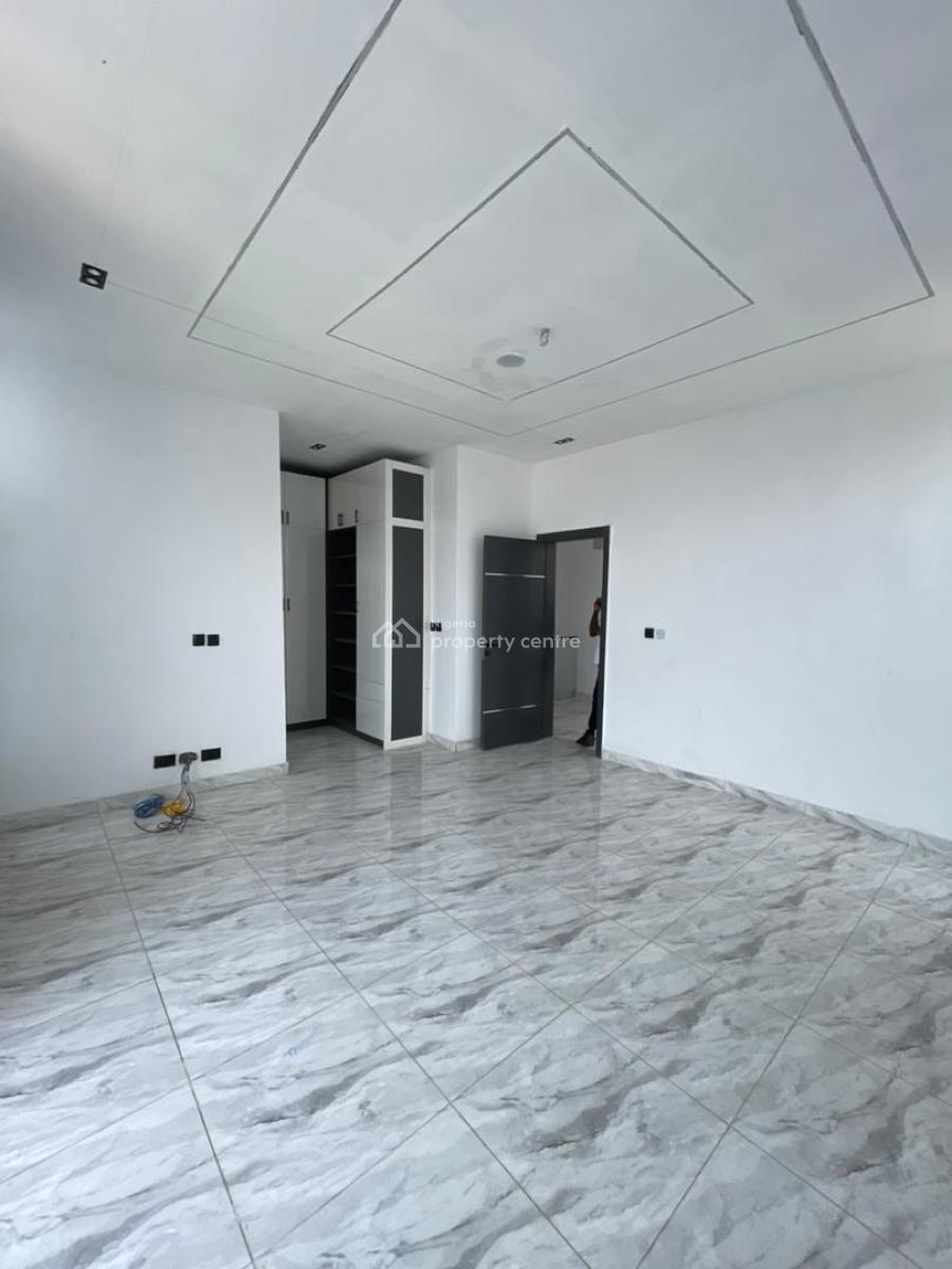 4bedroom Terrace House Well Standard in Ikota, Ikota Gra, Lekki, Lagos, Terraced Duplex for Rent
