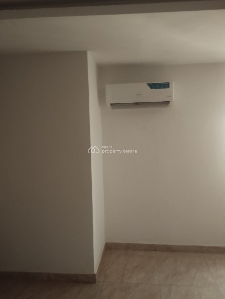 Partially Furnished 4 Bedroom Terrace Duplex, Guzape District, Abuja, Terraced Duplex for Sale