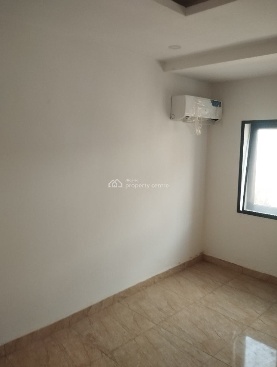 Partially Furnished 4 Bedroom Terrace Duplex, Guzape District, Abuja, Terraced Duplex for Sale