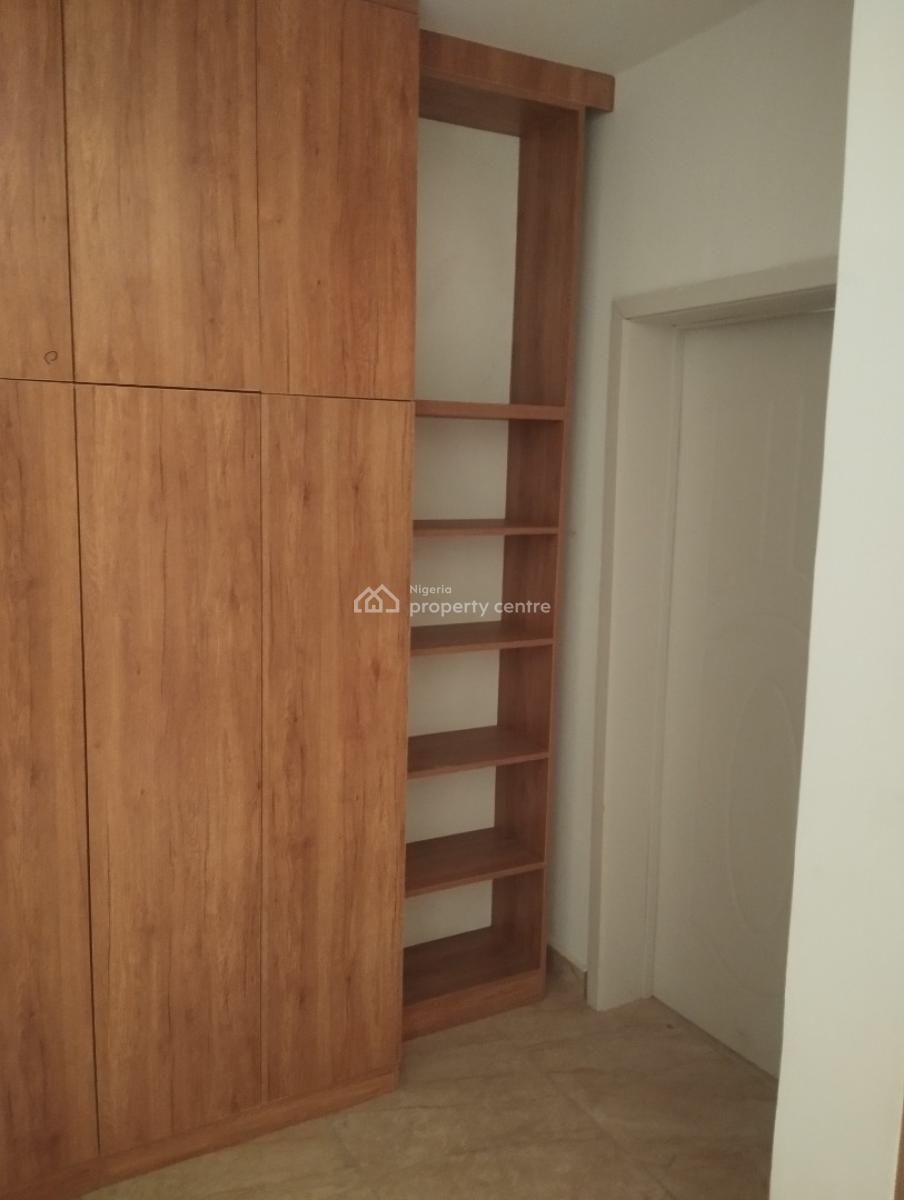 Partially Furnished 4 Bedroom Terrace Duplex, Guzape District, Abuja, Terraced Duplex for Sale