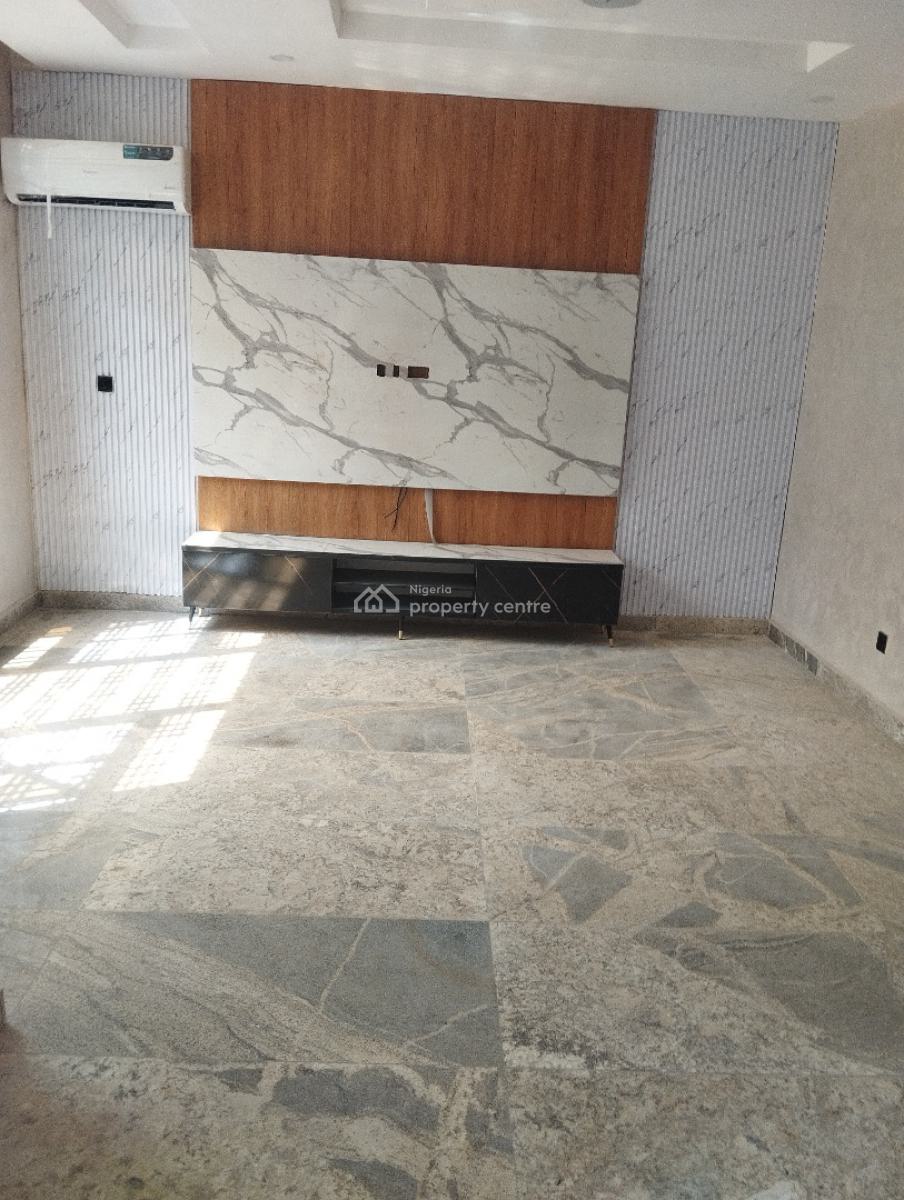 Partially Furnished 4 Bedroom Terrace Duplex, Guzape District, Abuja, Terraced Duplex for Sale