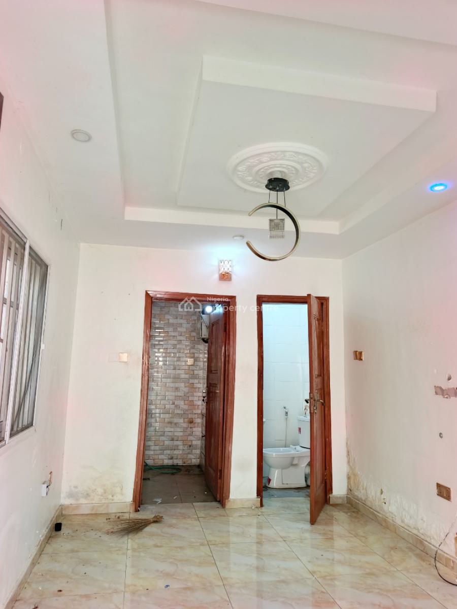Smart Spacious Conducive Mini Flat (room and Parlor), in Estate at Abraham Adesanya Axis, Ajah Lagos., Ajah, Lagos, Mini Flat (room and Parlour) for Rent