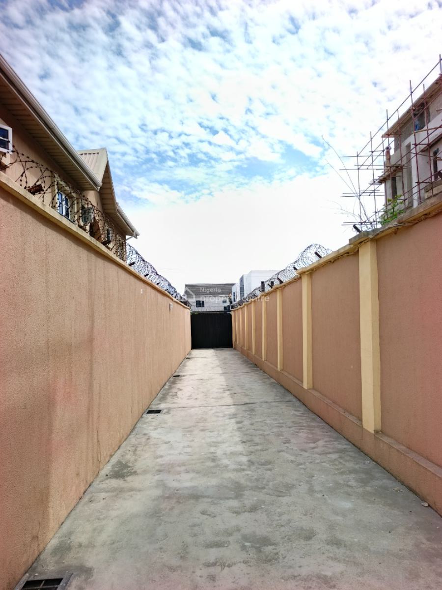 Smart Spacious Conducive Mini Flat (room and Parlor), in Estate at Abraham Adesanya Axis, Ajah Lagos., Ajah, Lagos, Mini Flat (room and Parlour) for Rent
