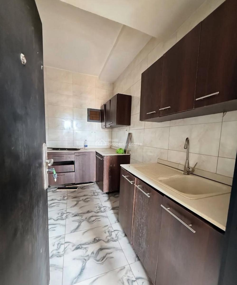 Sharp & Standard 3 Bedroom Apartment, Durumi Districts, Durumi, Abuja, Flat / Apartment for Rent