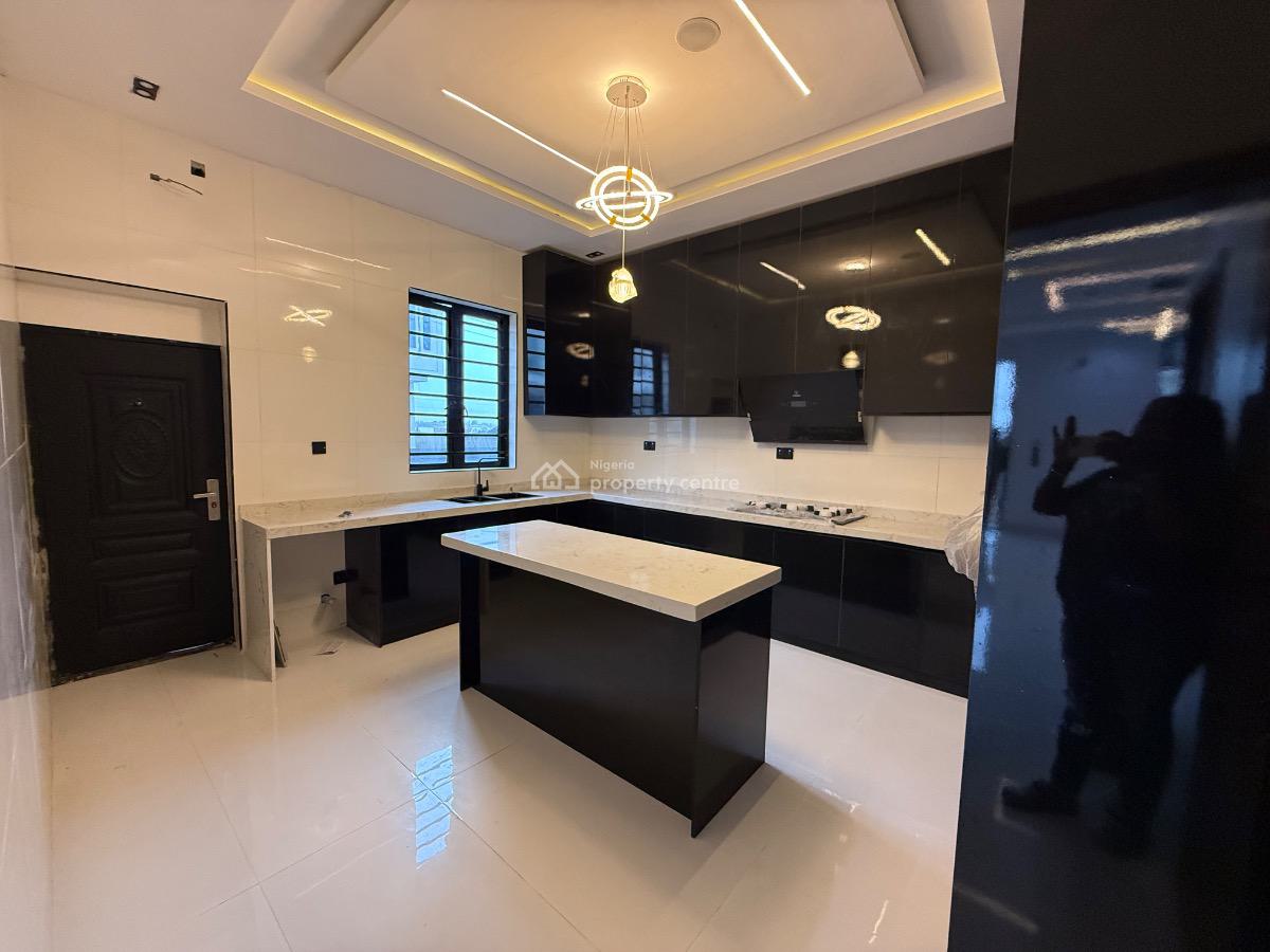 4 Bedroom Fully Detached Duplex with Bq for Distress, Lekki Palm City/captain’s Court Estate, Ajah, Lagos, Detached Duplex for Sale