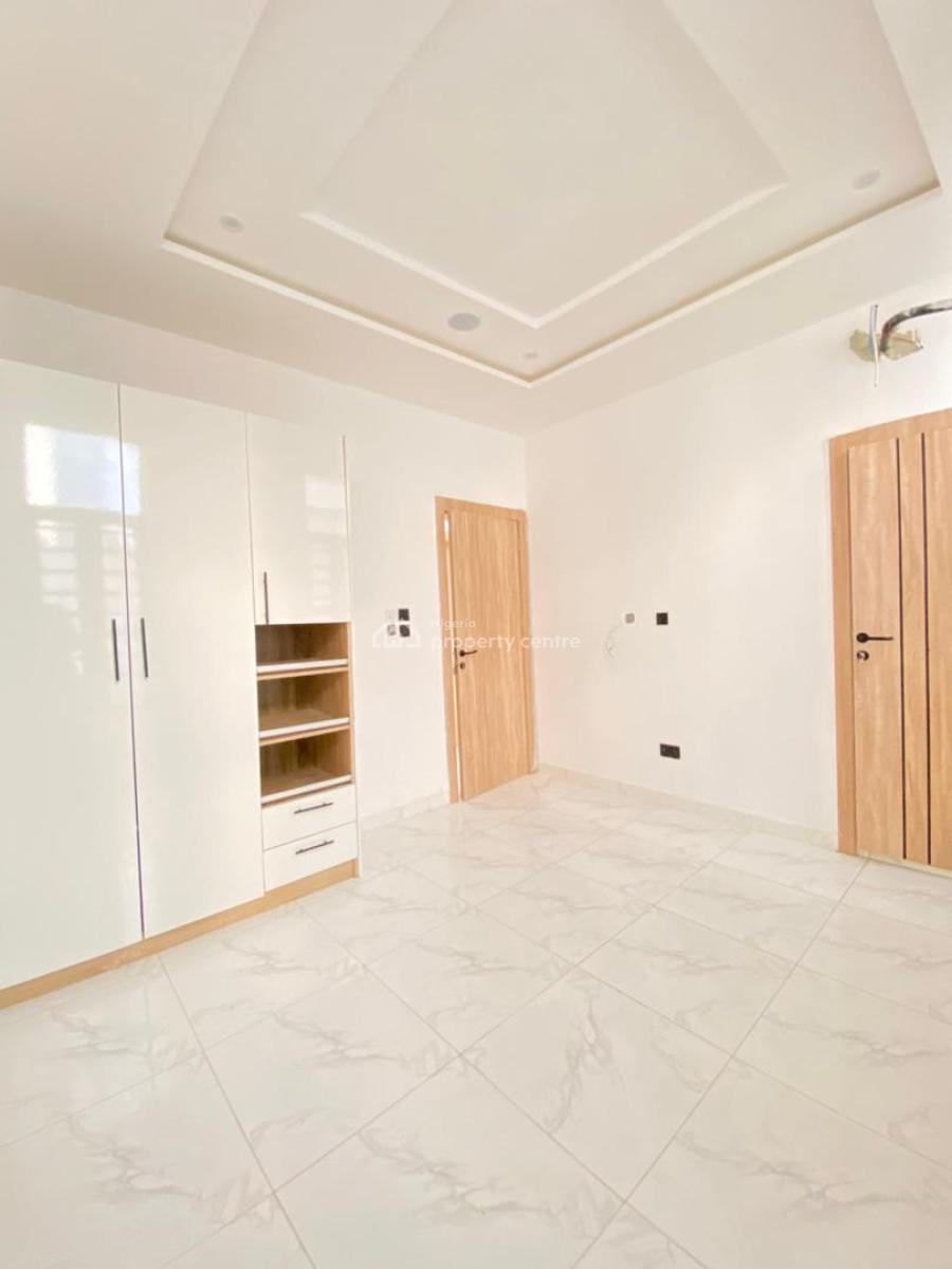 a Tastefully Designed 4 Bedroom Terraced Duplex with Bq, Ologolo, Lekki, Lagos, Terraced Duplex for Sale