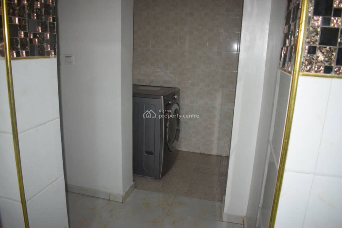 Massive 3 Bedrooms Flat on The First Floor, Ikoyi, Lagos, Flat / Apartment for Rent