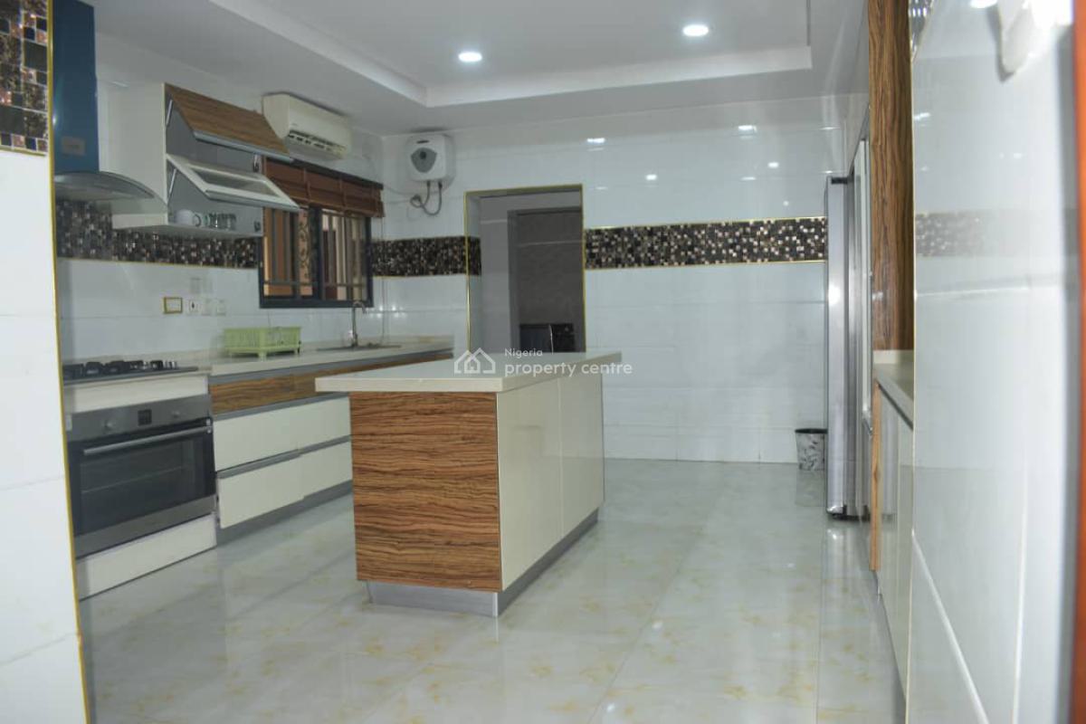 Massive 3 Bedrooms Flat on The First Floor, Ikoyi, Lagos, Flat / Apartment for Rent