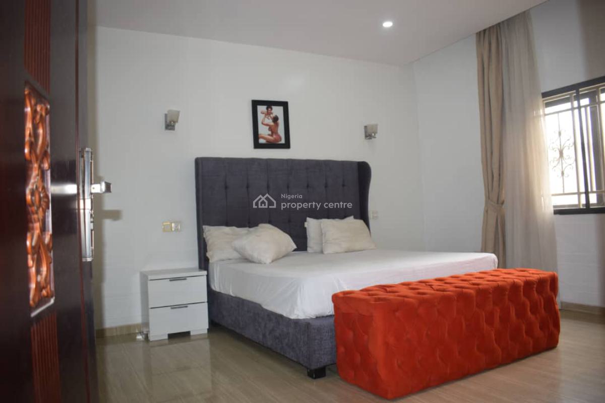 Massive 3 Bedrooms Flat on The First Floor, Ikoyi, Lagos, Flat / Apartment for Rent