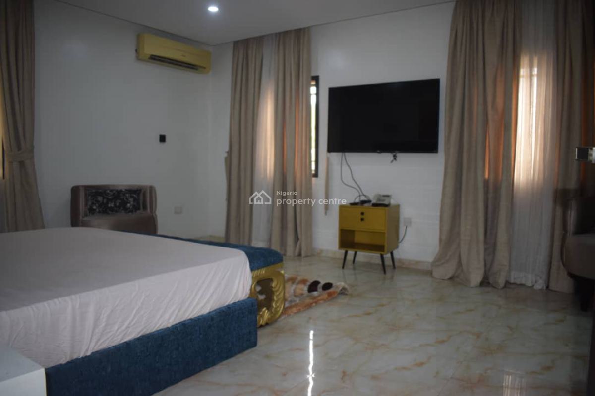 Massive 3 Bedrooms Flat on The First Floor, Ikoyi, Lagos, Flat / Apartment for Rent