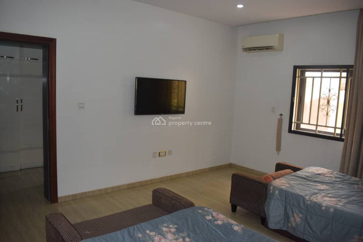 Massive 3 Bedrooms Flat on The First Floor, Ikoyi, Lagos, Flat / Apartment for Rent