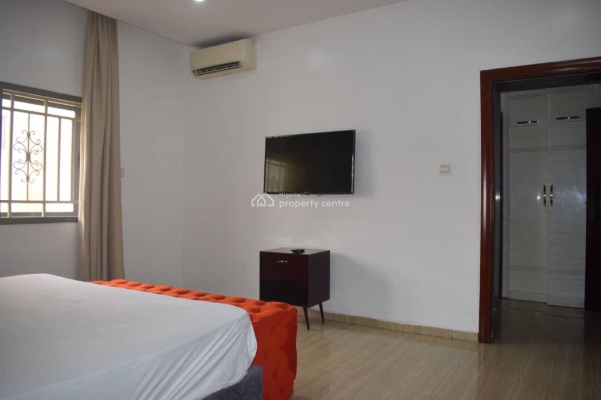 Massive 3 Bedrooms Flat on The First Floor, Ikoyi, Lagos, Flat / Apartment for Rent