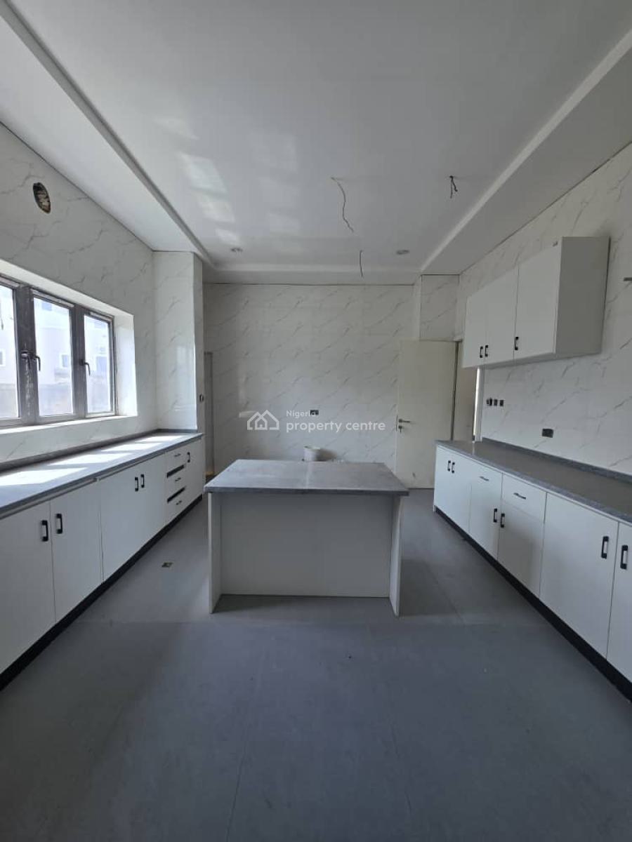 6 Bedroom Detached Duplex with Bq, Guzape District, Abuja, Detached Duplex for Sale