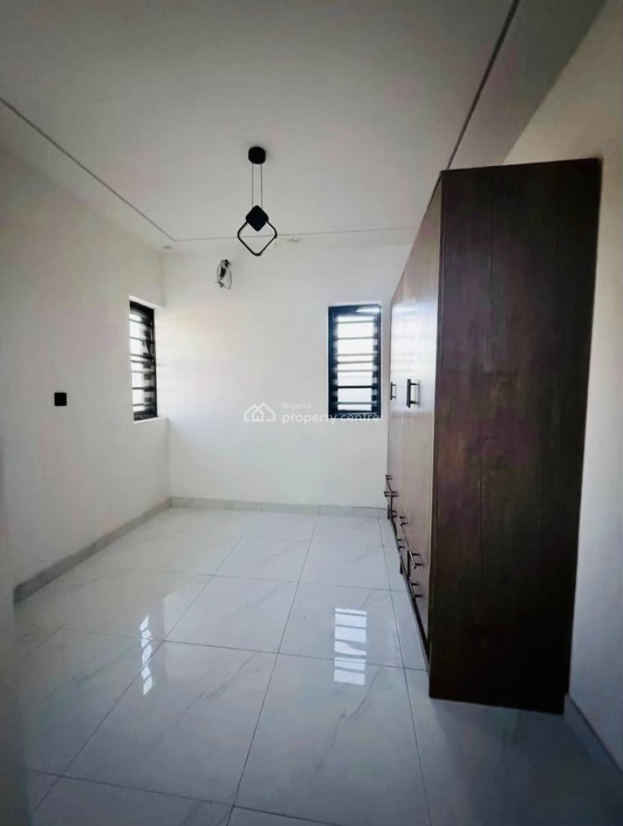 Luxury 2 Bedroom Penthouse with Rooftop Space, Ologolo, Lekki, Lagos, Flat / Apartment for Rent