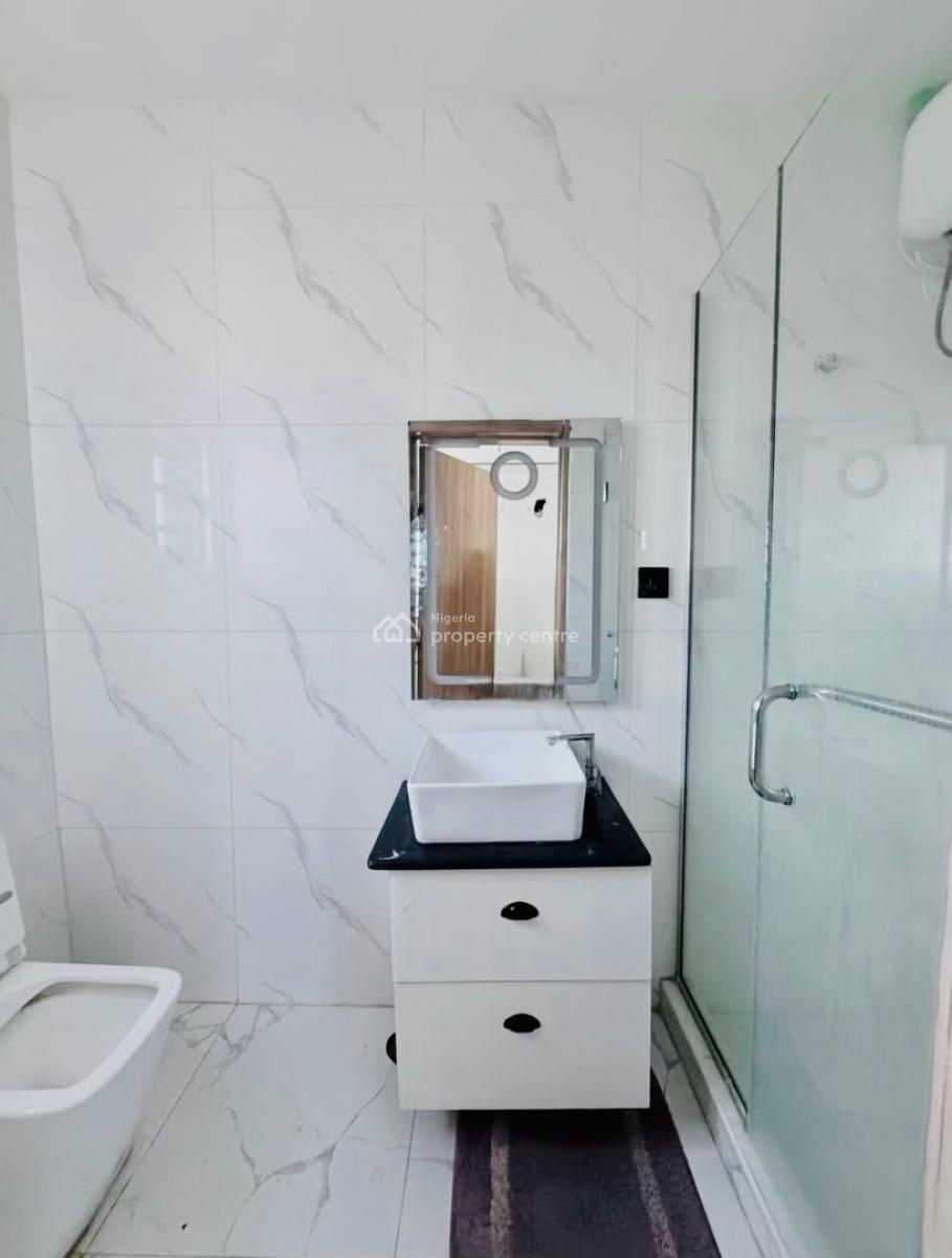 Luxury 2 Bedroom Penthouse with Rooftop Space, Ologolo, Lekki, Lagos, Flat / Apartment for Rent