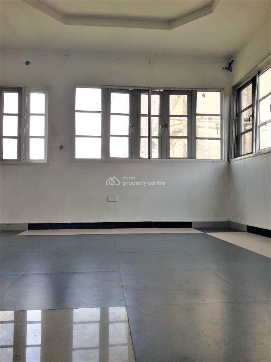 Mini Flat ( Room and Parlour) in a Serene Neighbourhood - Upstairs, Ologolo, Lekki, Lagos, Mini Flat (room and Parlour) for Rent