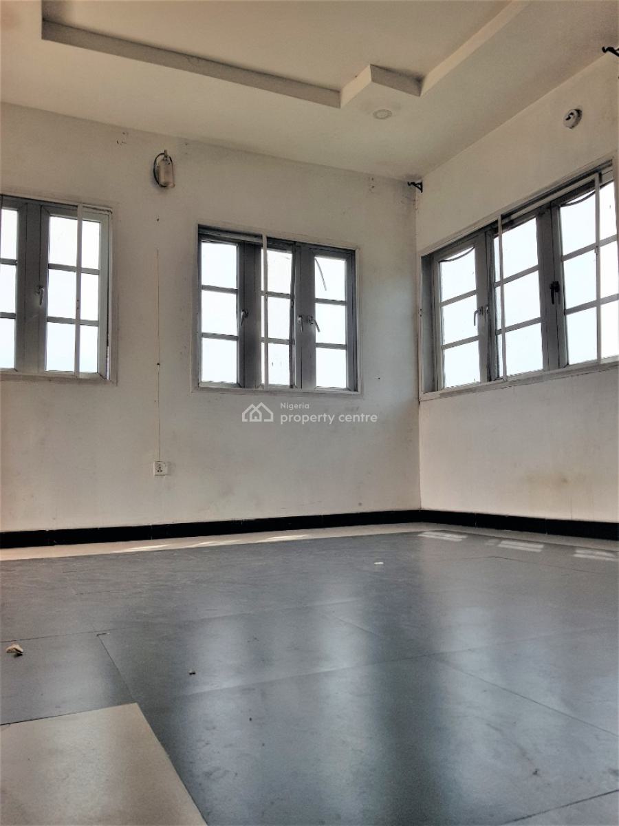 Mini Flat ( Room and Parlour) in a Serene Neighbourhood - Upstairs, Ologolo, Lekki, Lagos, Mini Flat (room and Parlour) for Rent