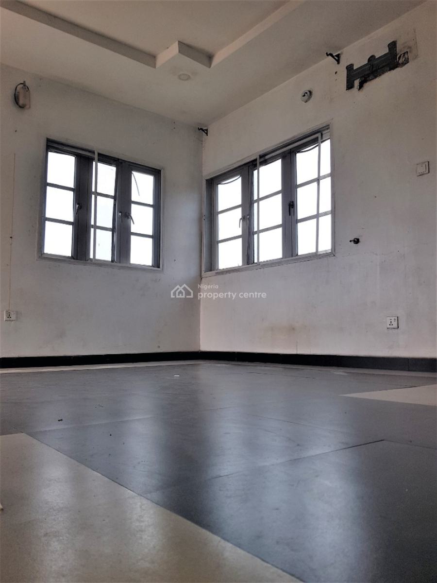 Mini Flat ( Room and Parlour) in a Serene Neighbourhood - Upstairs, Ologolo, Lekki, Lagos, Mini Flat (room and Parlour) for Rent