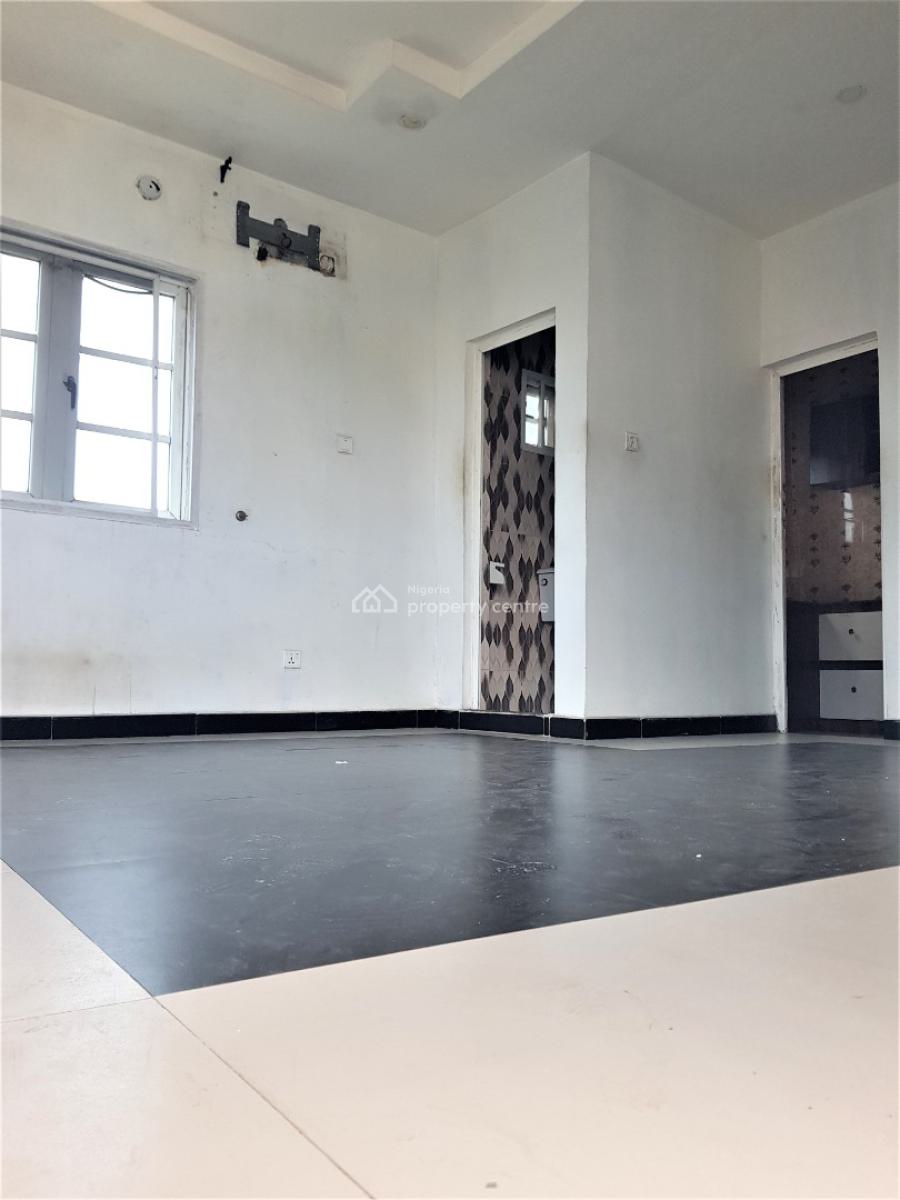 Mini Flat ( Room and Parlour) in a Serene Neighbourhood - Upstairs, Ologolo, Lekki, Lagos, Mini Flat (room and Parlour) for Rent
