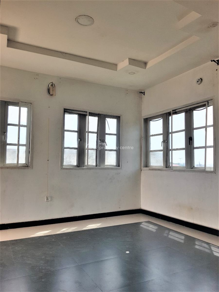 Mini Flat ( Room and Parlour) in a Serene Neighbourhood - Upstairs, Ologolo, Lekki, Lagos, Mini Flat (room and Parlour) for Rent