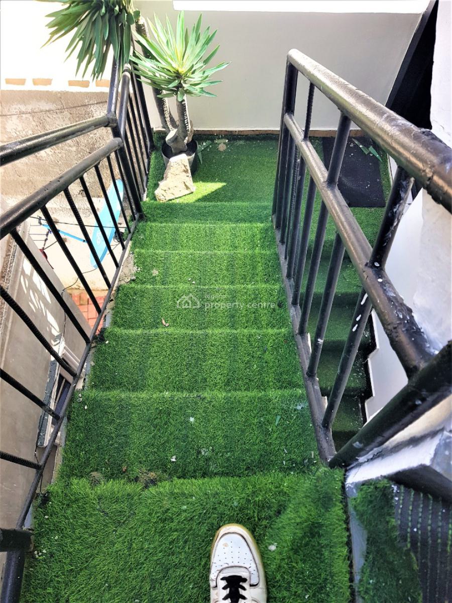 Mini Flat ( Room and Parlour) in a Serene Neighbourhood - Upstairs, Ologolo, Lekki, Lagos, Mini Flat (room and Parlour) for Rent