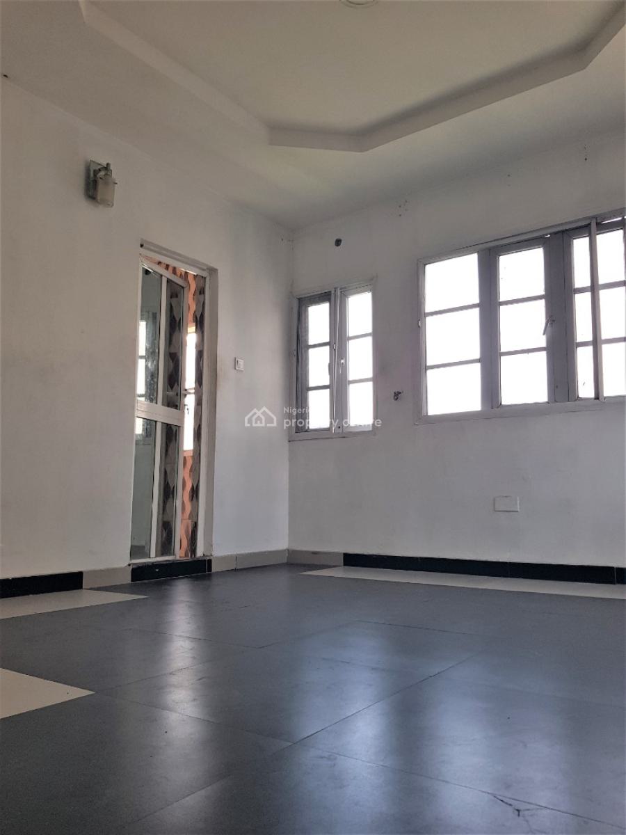 Mini Flat ( Room and Parlour) in a Serene Neighbourhood - Upstairs, Ologolo, Lekki, Lagos, Mini Flat (room and Parlour) for Rent