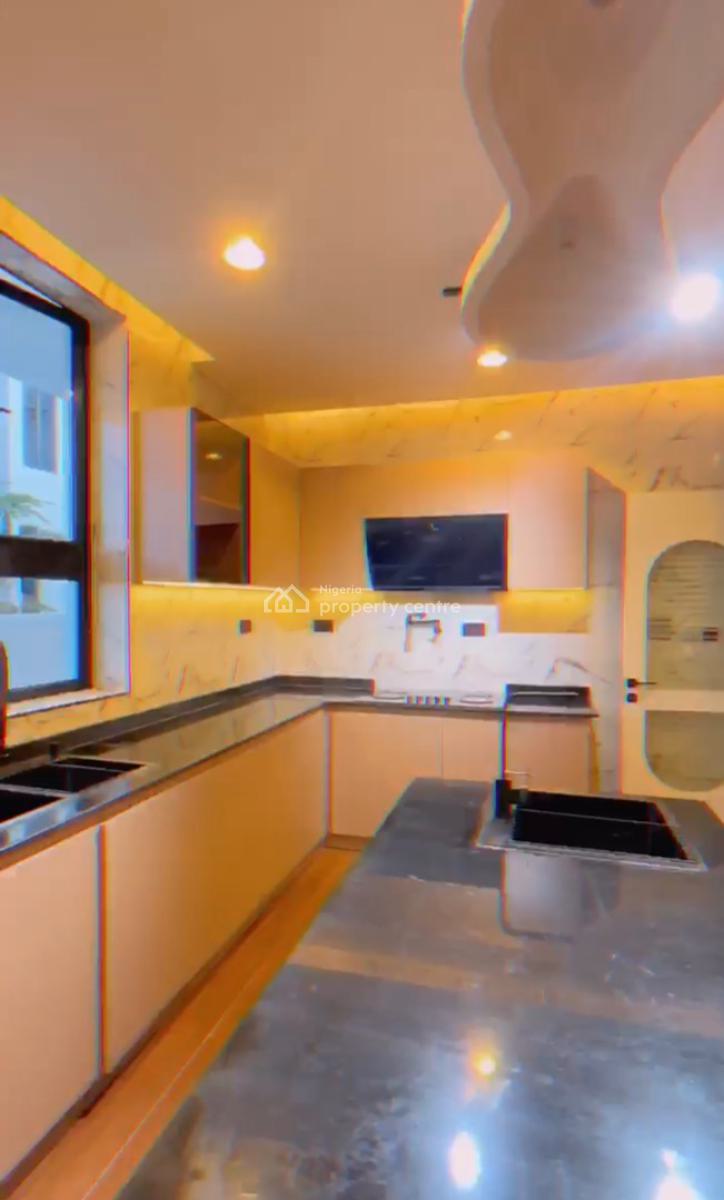 Fully Detached Smart Home of 5bedrooms with a Pool, By The Roundabout, Galadimawa, Abuja, Detached Duplex for Sale