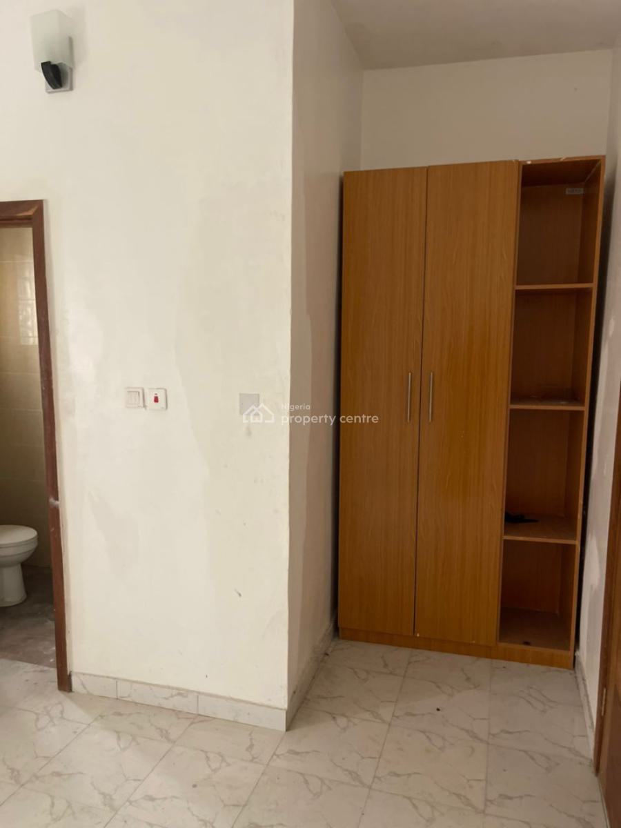 Commercial 4 Bedrooms Duplex, Mobil Road, Ilaje, Ajah, Lagos, Terraced Duplex for Rent