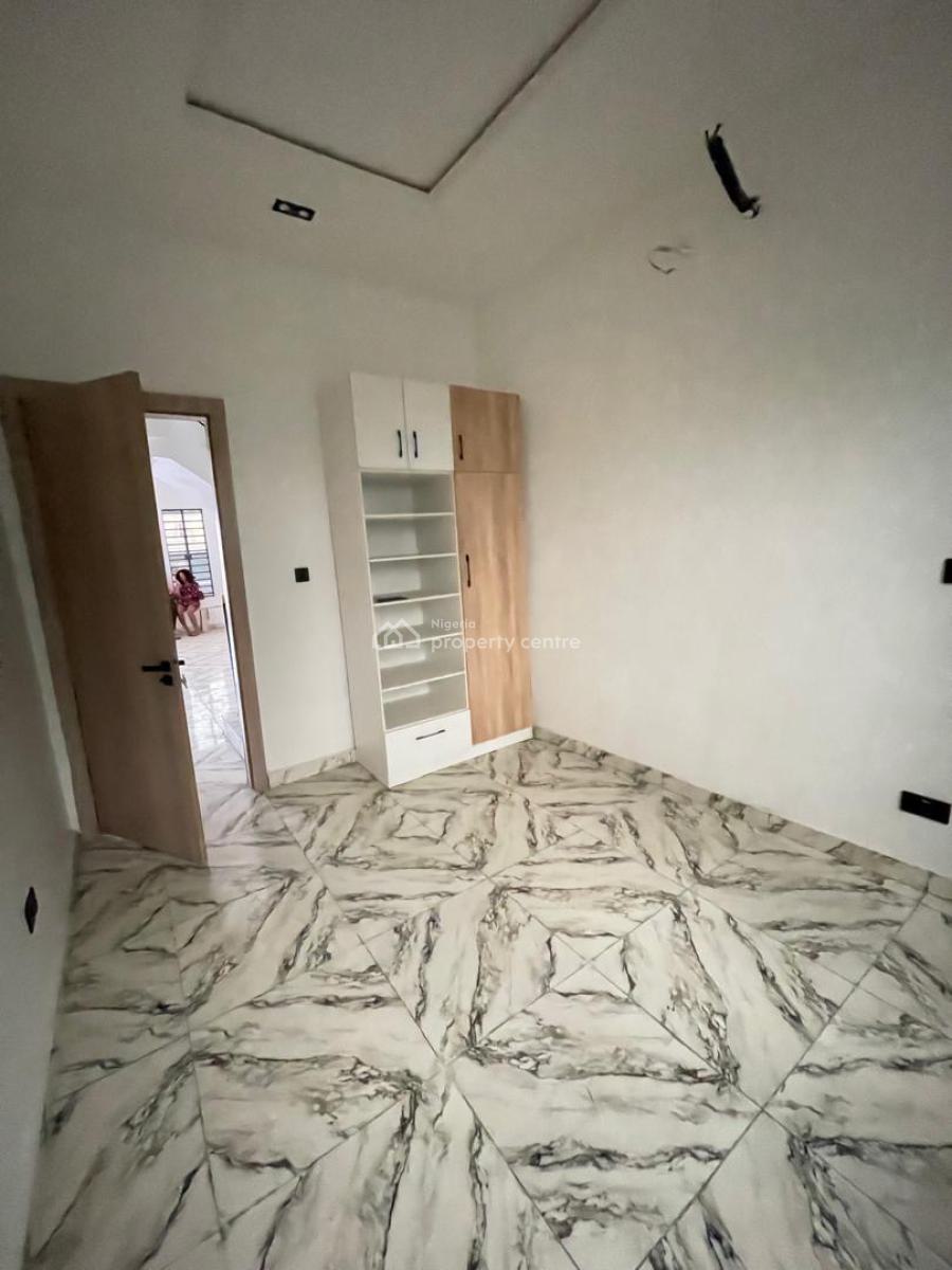 Standard Single Room Shared Apartment in a Duplex, Orchid Road, Lekki, Lagos, Self Contain (single Rooms) for Rent