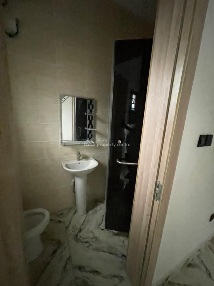 Standard Single Room Shared Apartment in a Duplex, Orchid Road, Lekki, Lagos, Self Contain (single Rooms) for Rent