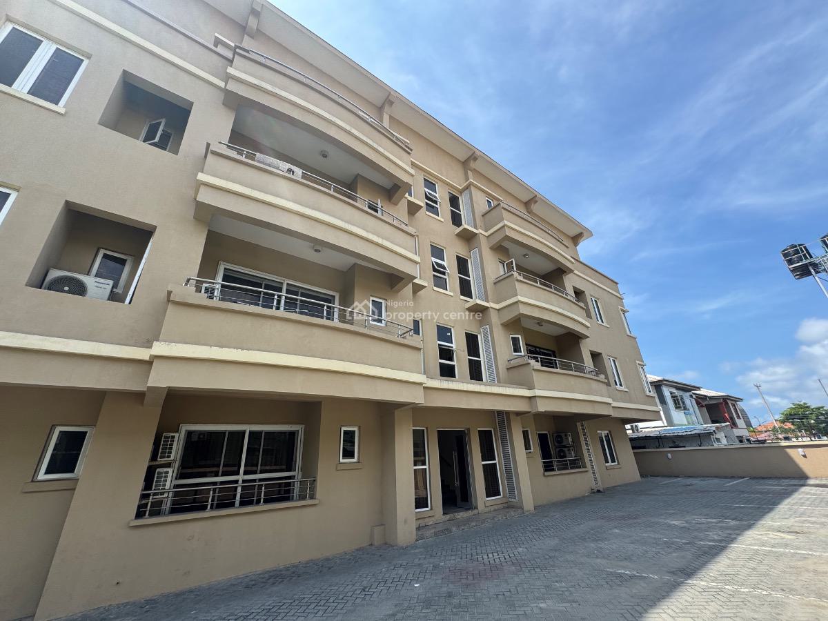 a Serviced 3 Bedroom Penthouse with Elevator and 2 Bq, Lekki Phase 1, Lekki, Lagos, Flat / Apartment for Rent