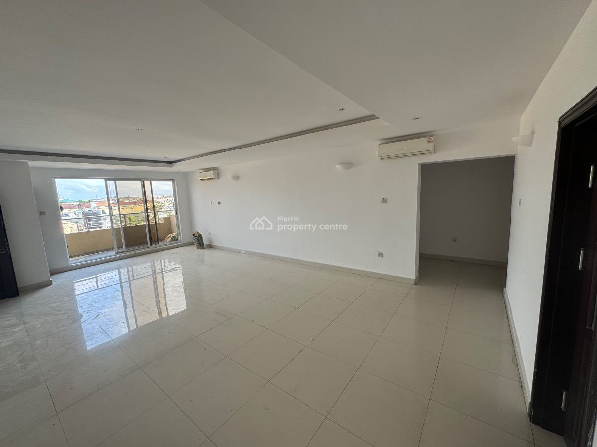 a Serviced 3 Bedroom Penthouse with Elevator and 2 Bq, Lekki Phase 1, Lekki, Lagos, Flat / Apartment for Rent