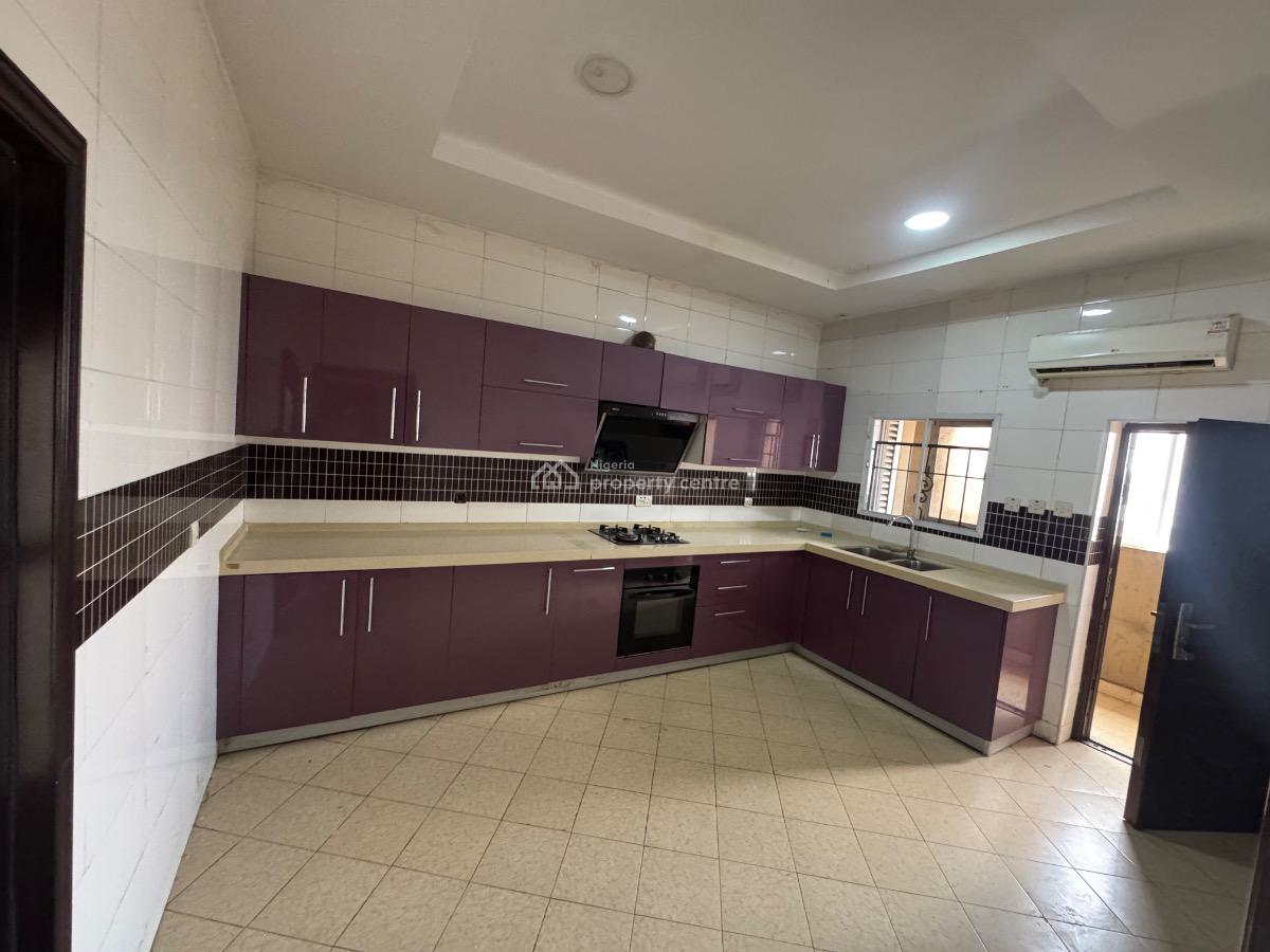 a Serviced 3 Bedroom Penthouse with Elevator and 2 Bq, Lekki Phase 1, Lekki, Lagos, Flat / Apartment for Rent