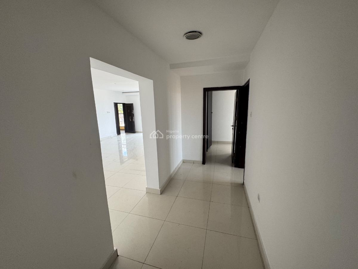 a Serviced 3 Bedroom Penthouse with Elevator and 2 Bq, Lekki Phase 1, Lekki, Lagos, Flat / Apartment for Rent